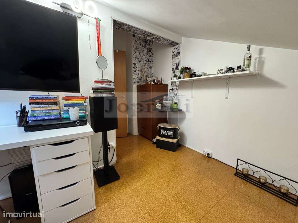 Apartamento Duplex T3+1 em Condomínio Fechado com piscina.-12