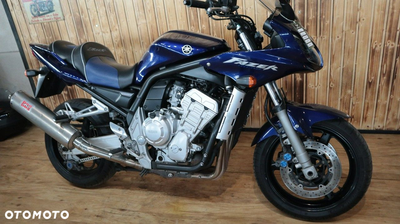 Yamaha FZS - 4