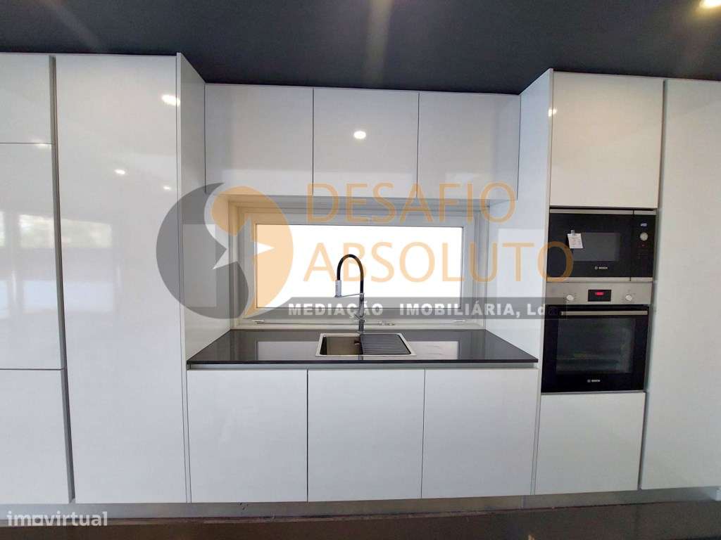 Moradia Geminada T3 c/ Piscina e Telheiro. Lagoa de Albufeira - Grande imagem: 5/23