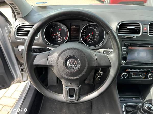 Volkswagen Golf - 8