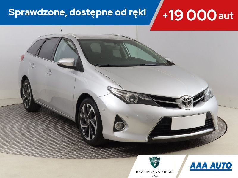 Toyota Auris II (2012-) 2014