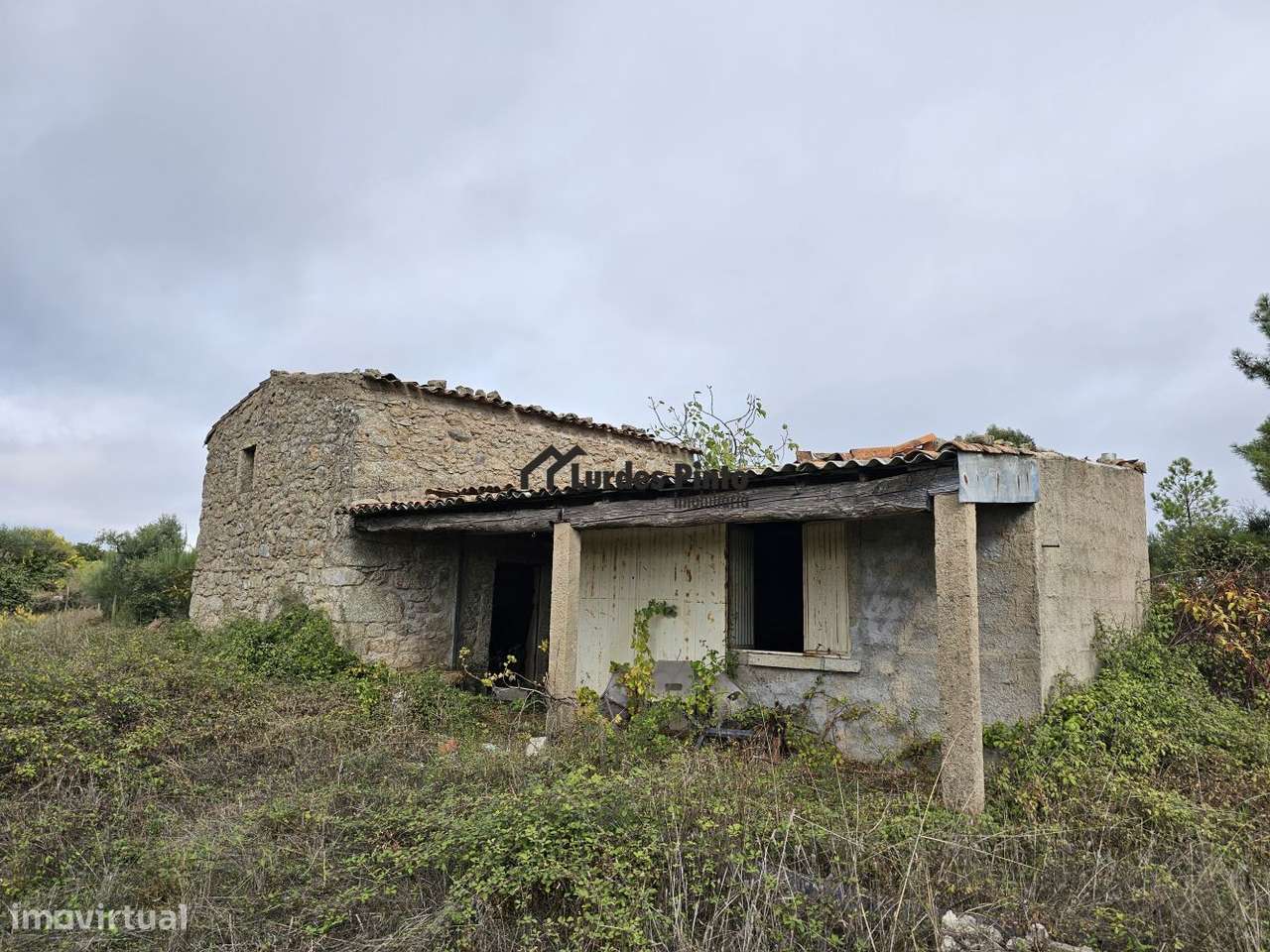 Quinta com construção em pedra - Grande imagem: 3/20