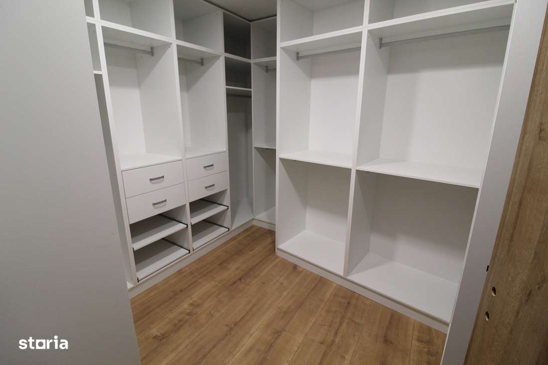 Vând imobil cu spații comerciale/apartamente D+P+3E în Hunedoara...-11