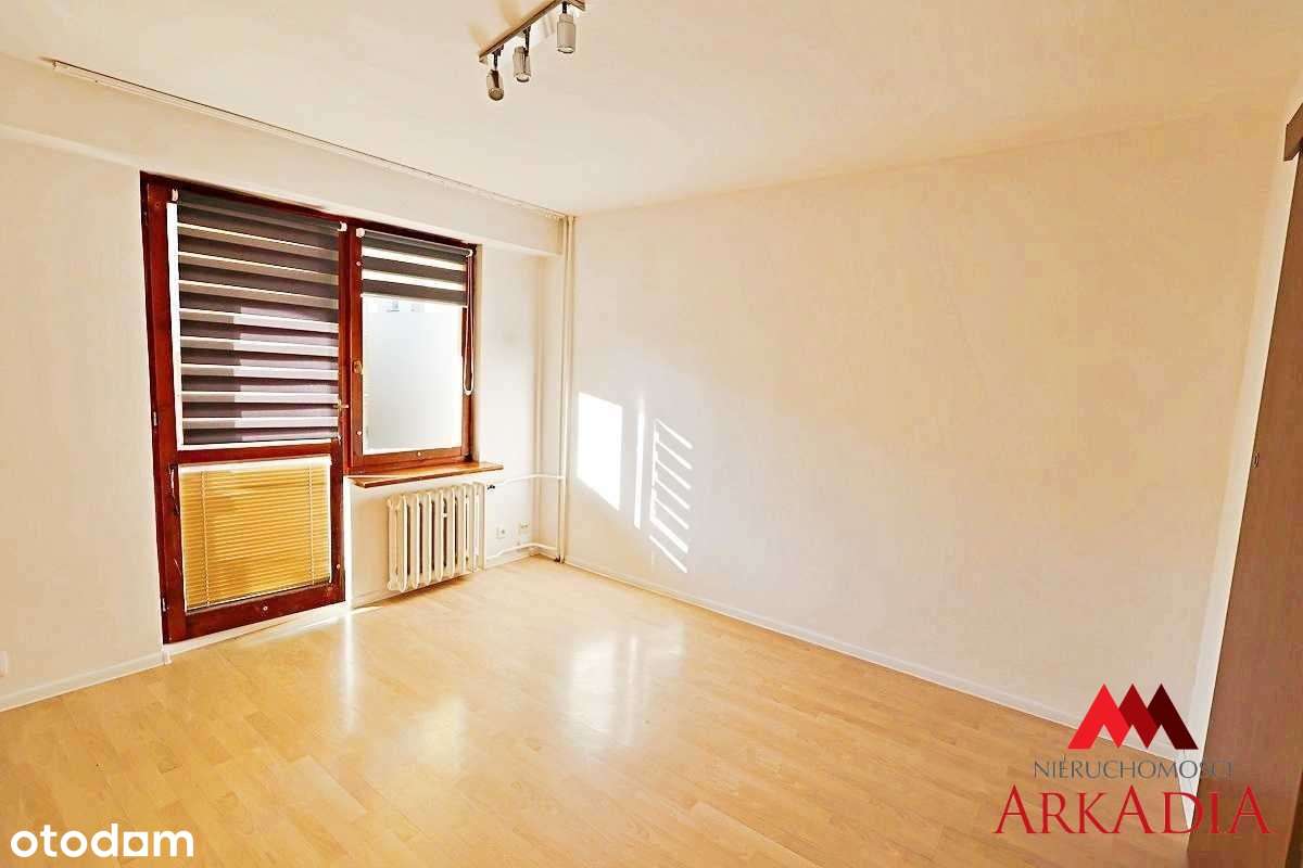 2 pokoje, 1 piętro , balkon Loggia Michelin-3