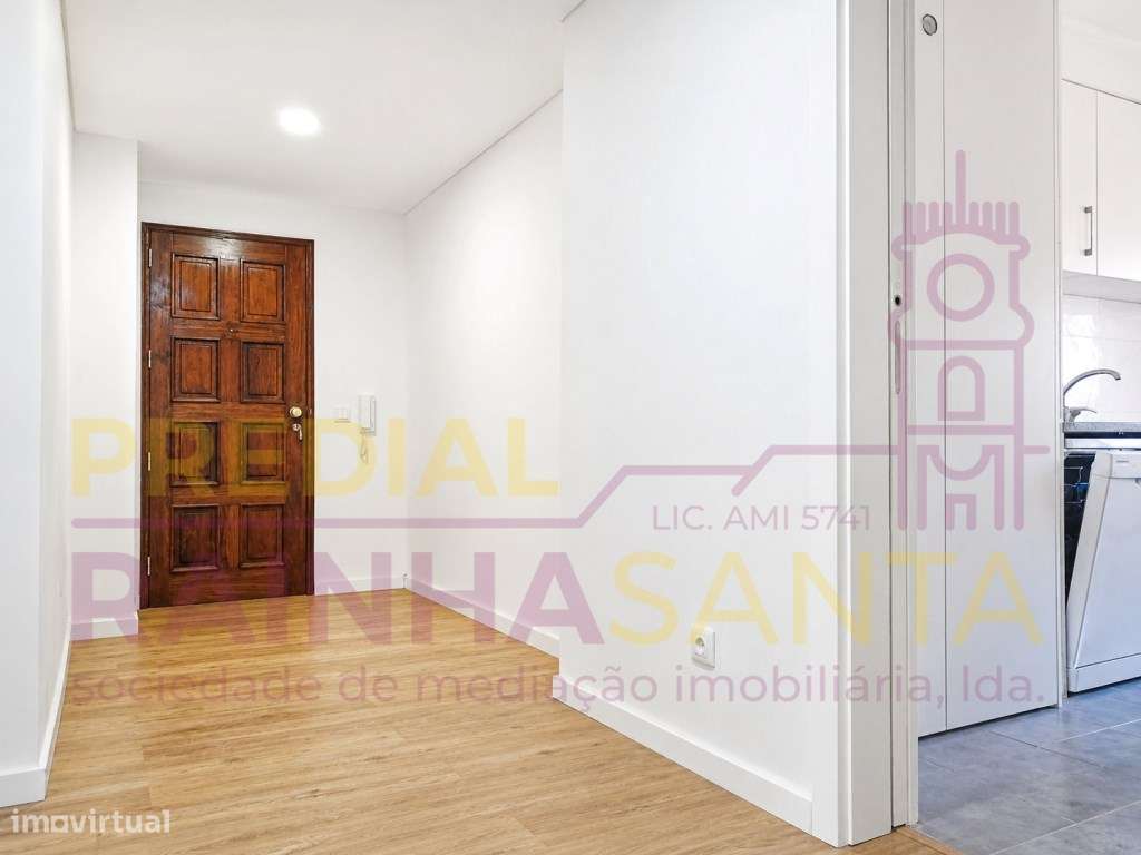 T3 Totalmente Remodelado na Solum, Coimbra, com Garagem Fechada-9