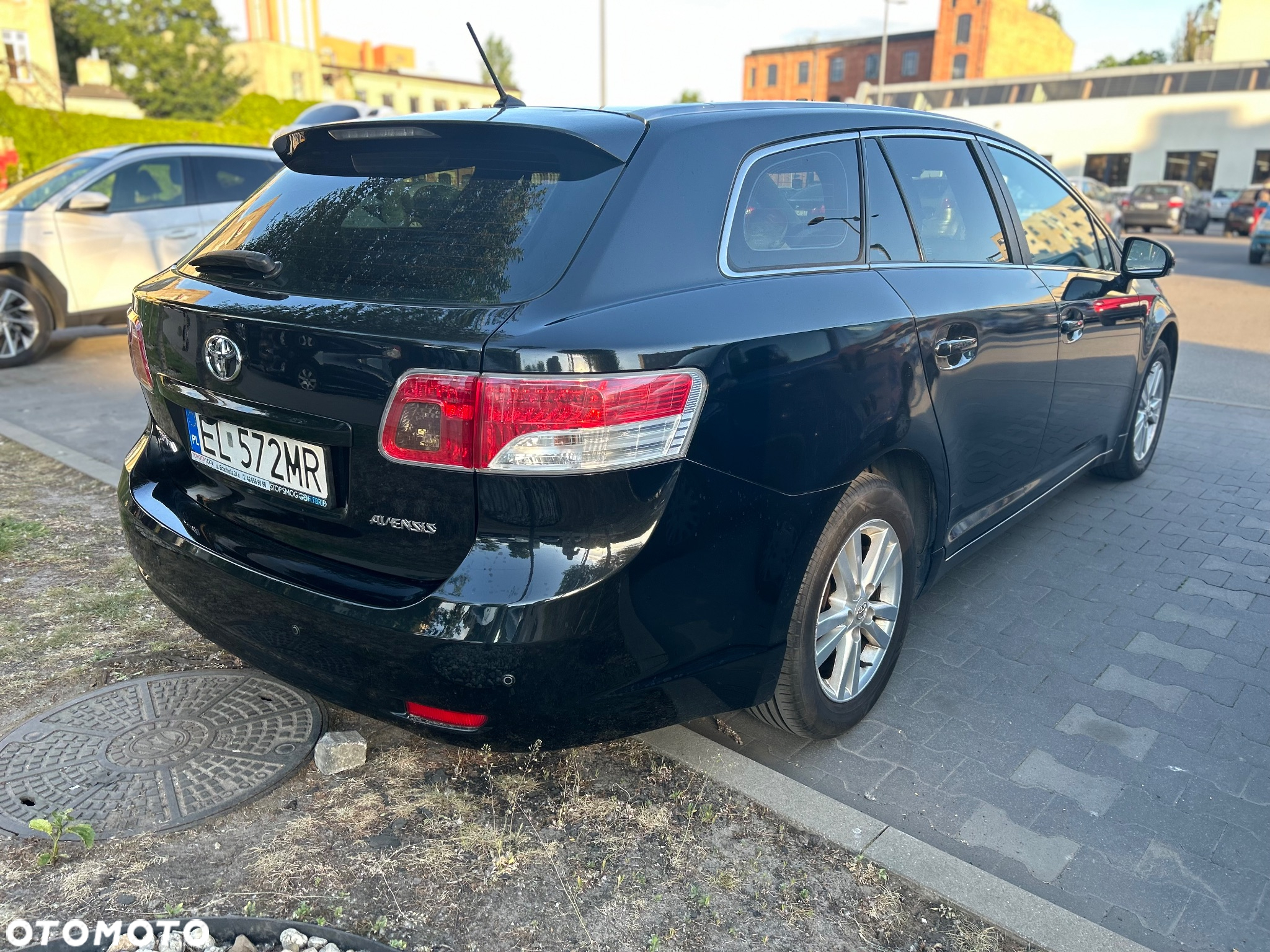 Toyota Avensis 1.8 Premium EU5 - 19