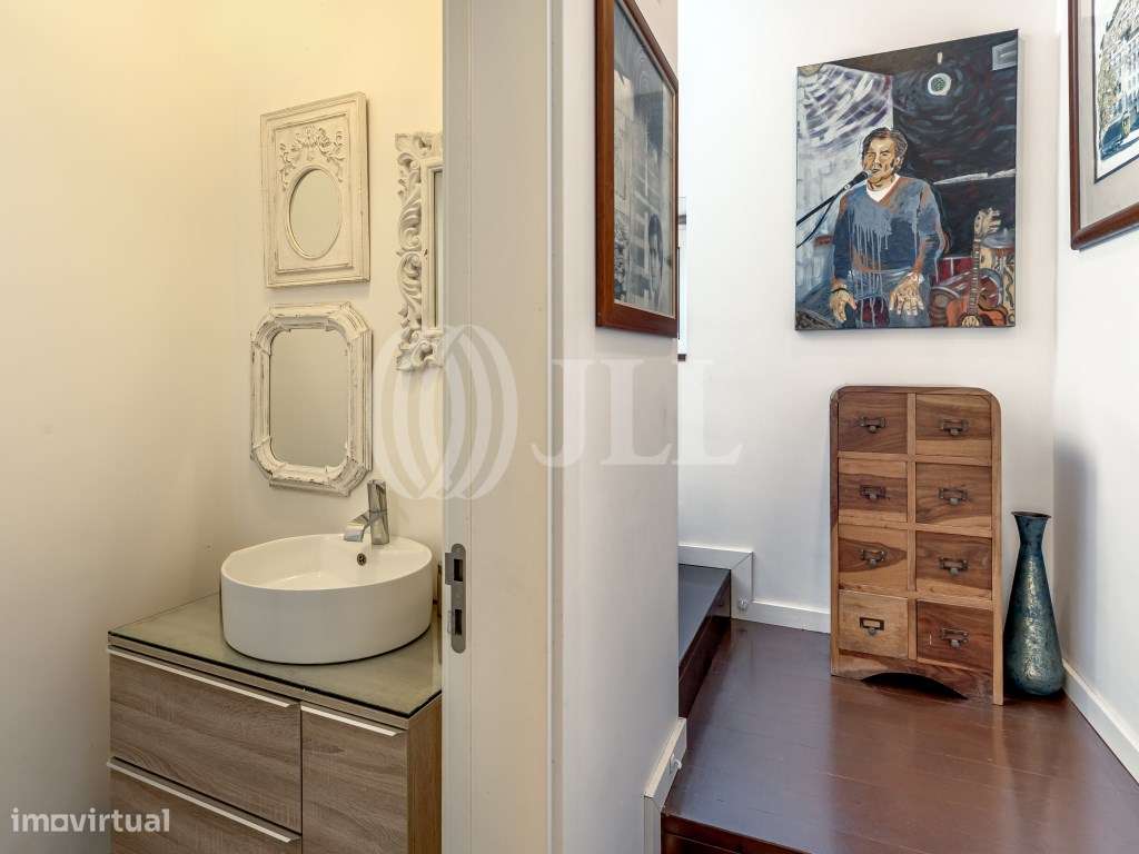 Moradia T4 com garagem e piscina, em Barcarena, Oeiras-15