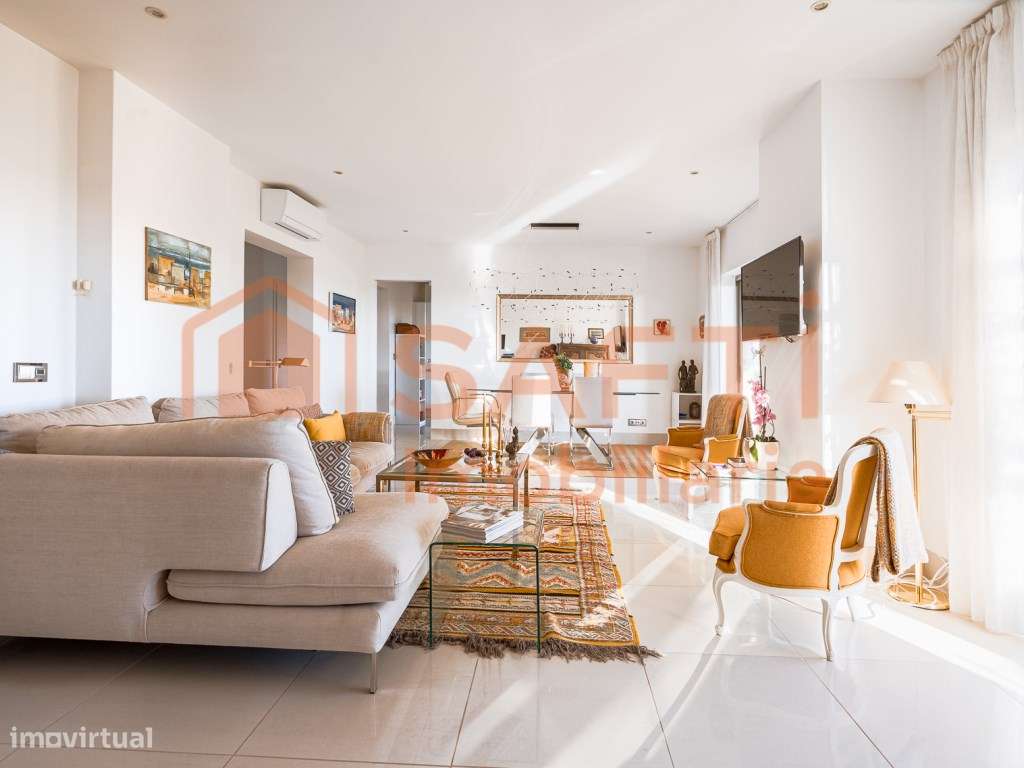 Apartamento Pine Hills Terrace com 2 Quartos em Vila Sol - Grande imagem: 2/27