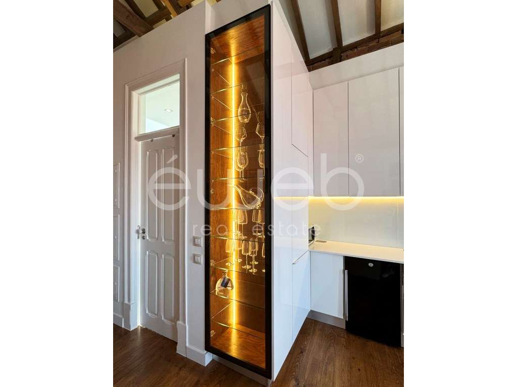 Penthouse T2 em plena Baixa de Setúbal-15