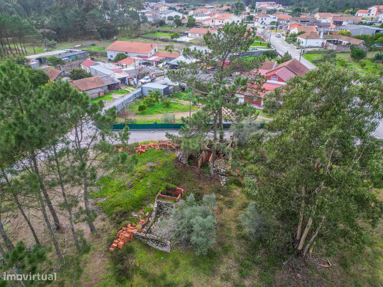 Terreno Misto com Potencial Construtivo em Moinhos da Gândara – Figuei-23