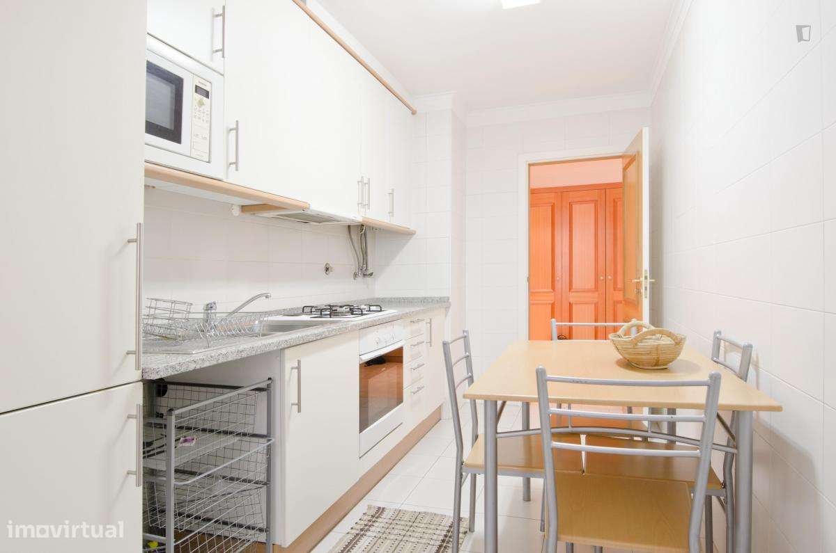 Quarto - localizado em Lumiar Lisbon - Grande imagem: 4/20