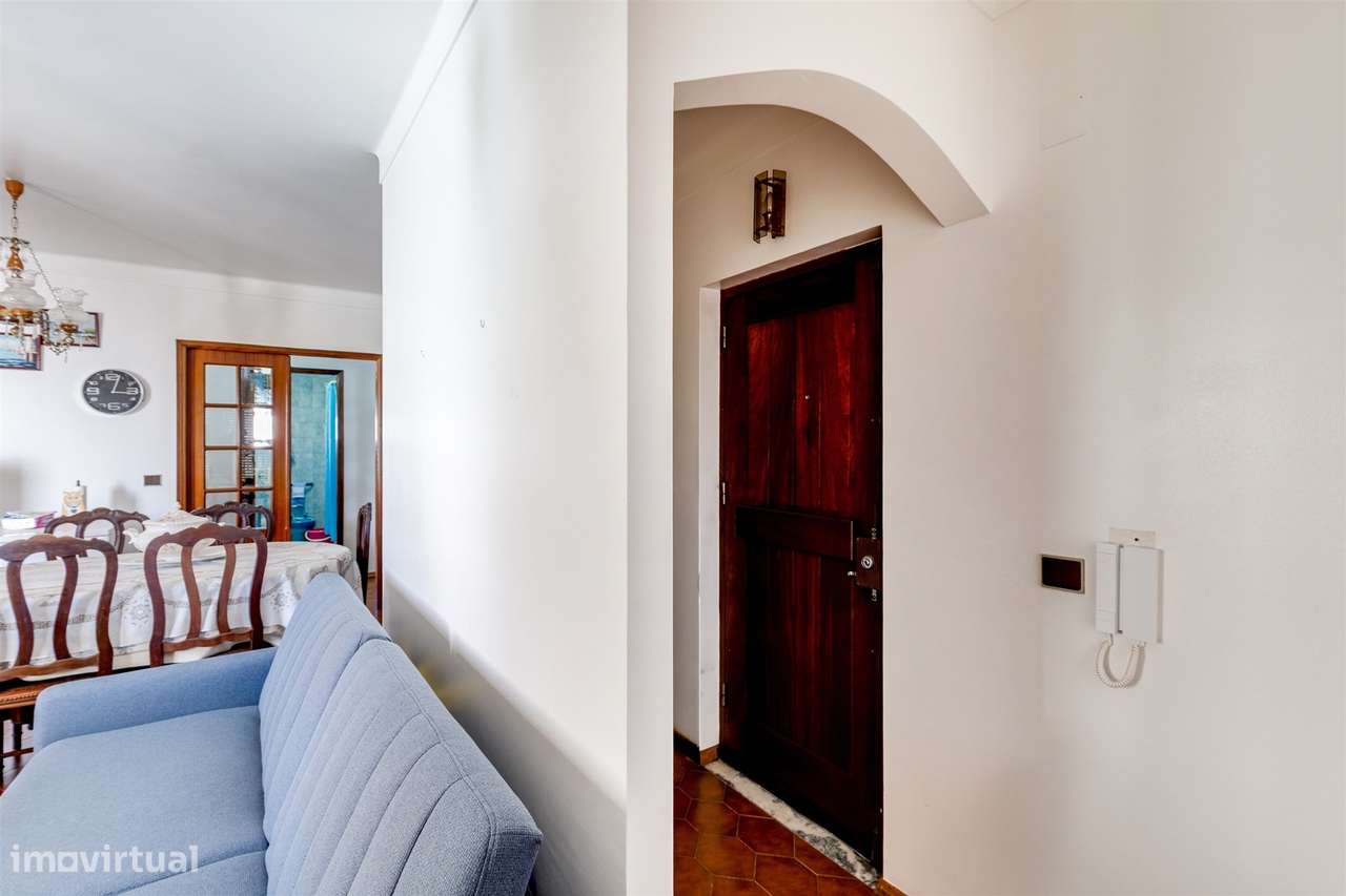 Apartamento T2 com Terraço e Garagem | Praia da Nazaré-2