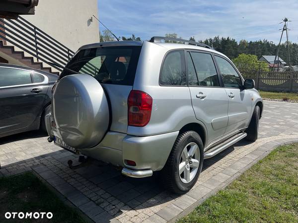 Toyota RAV4 2.0 D-4D 4x4 - 3