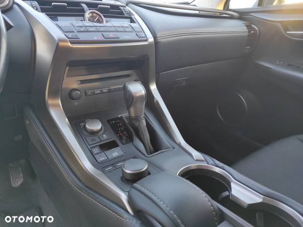Lexus NX 200t Comfort AWD - 7