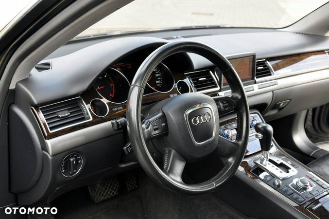 Audi A8 - 23