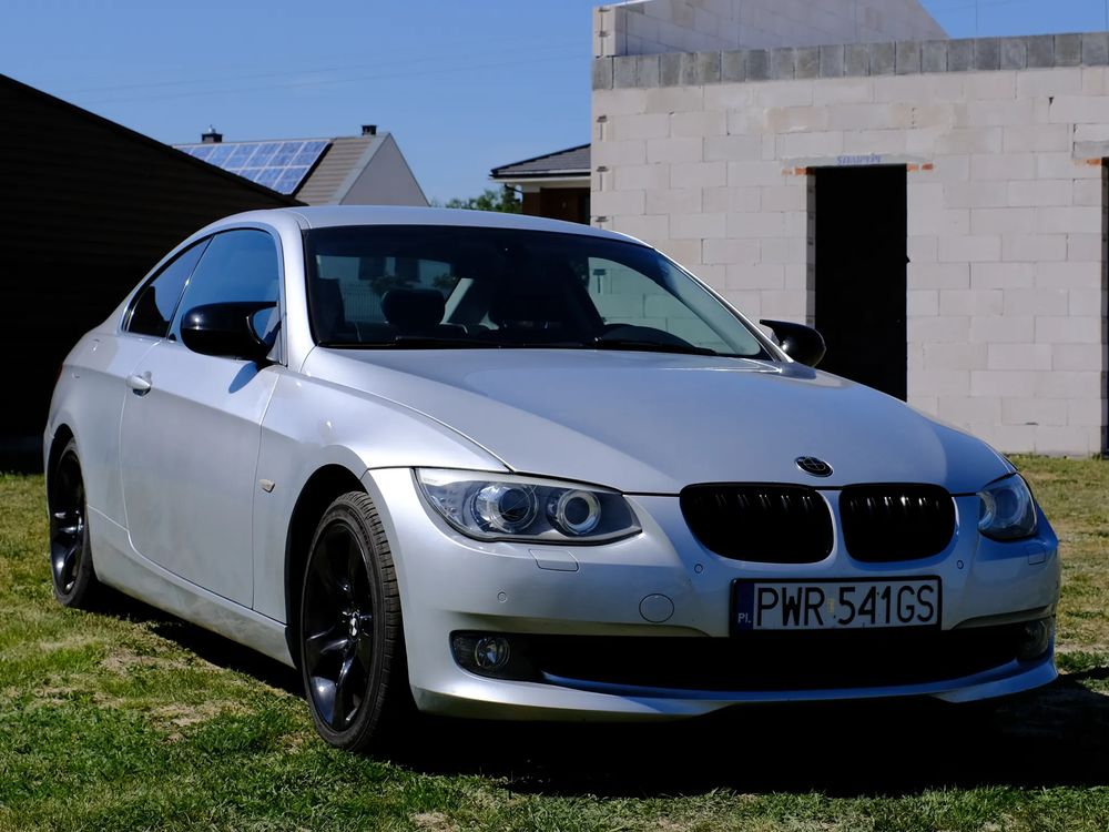 BMW 3 Series E90/E91/E92/E93 318Ci 2011