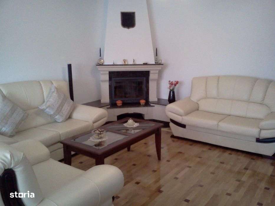 Vila impozanta in zona linistita la 15 minute de capitala!-11