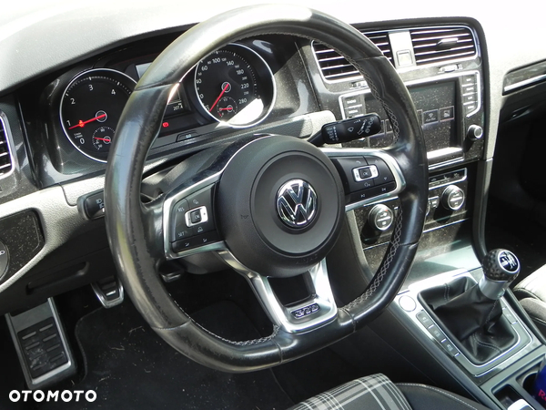 Volkswagen Golf VII 2.0 TDI BMT GTD - 9