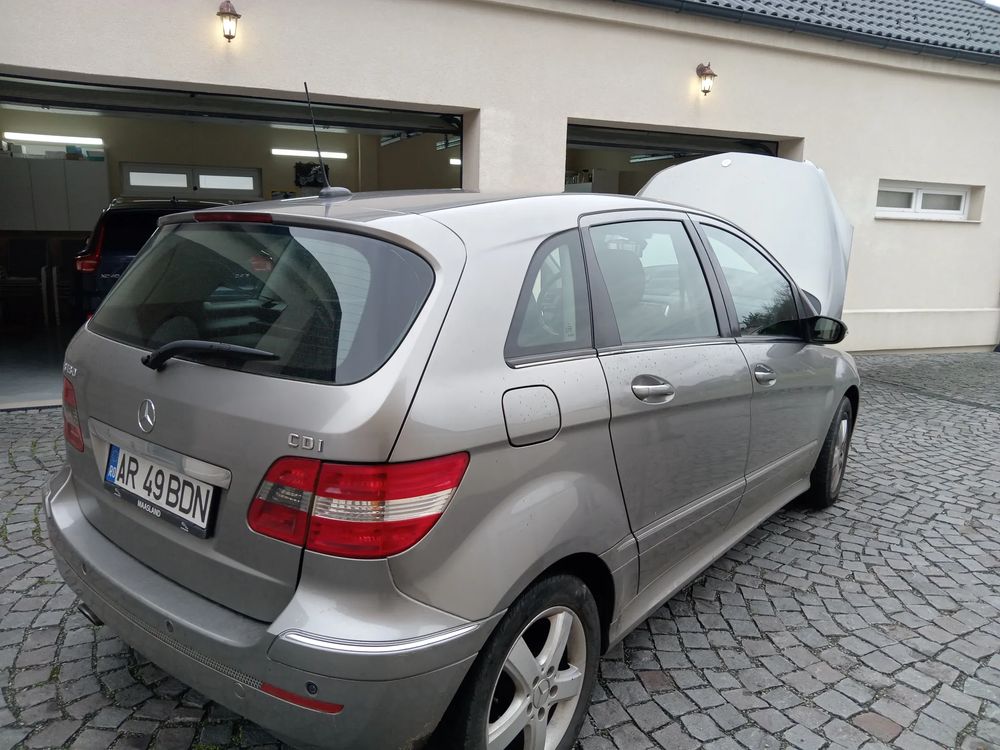 Mercedes-benz B 180 2009