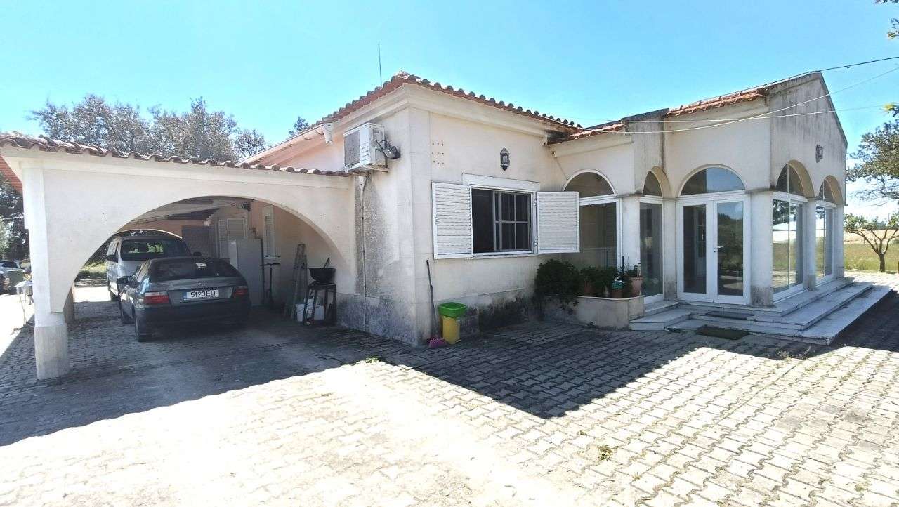 Quinta Pegões Velhos, junto á adega, com moradia e armazém lote 3,8 ha-35