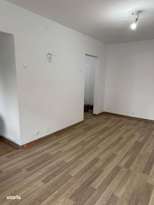 Garsoniera 30 mp, zona Parcului Sub Arini, Sibiu - Imagine principală: 4/7