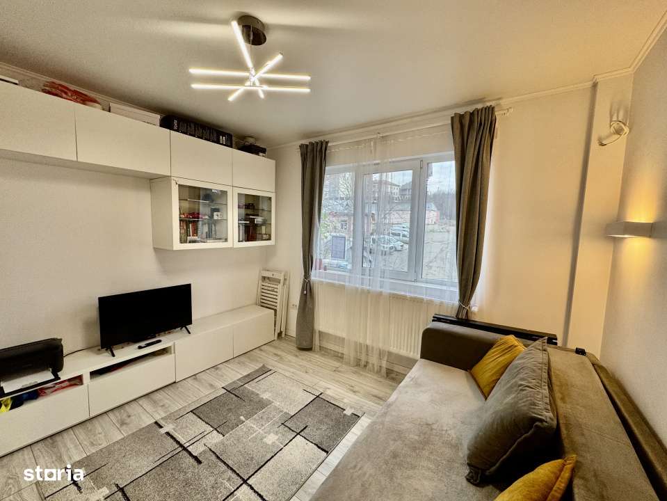 Vanzare Garsoniera Pacurari- Moara de Foc, etaj 2/4. Renovat. Mobilat - Imagine principală: 2/8