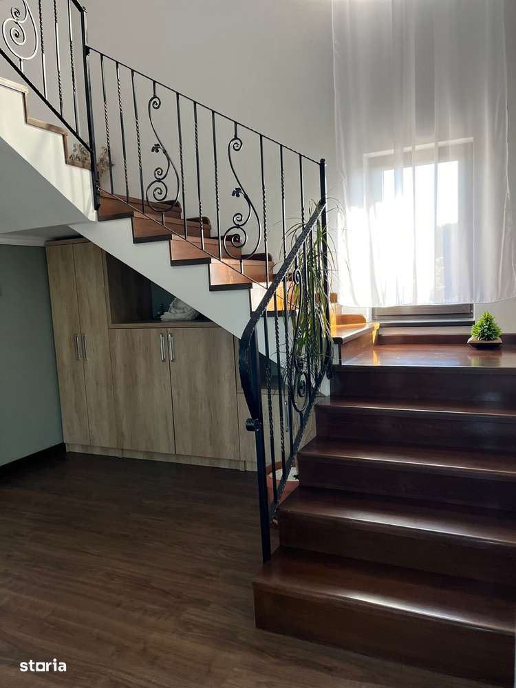 Casă fam.Oncea, 795mp teren, 2 terase,beci, piscina,panouri solare-7