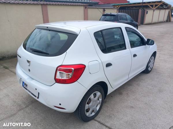 Dacia Sandero - 4