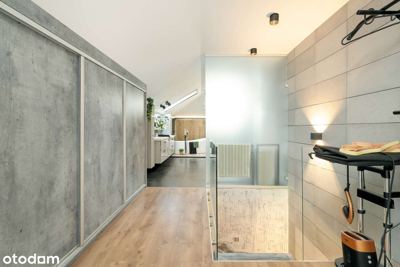 Przestronny bliźniak z prywatną furtką do lasu.-13