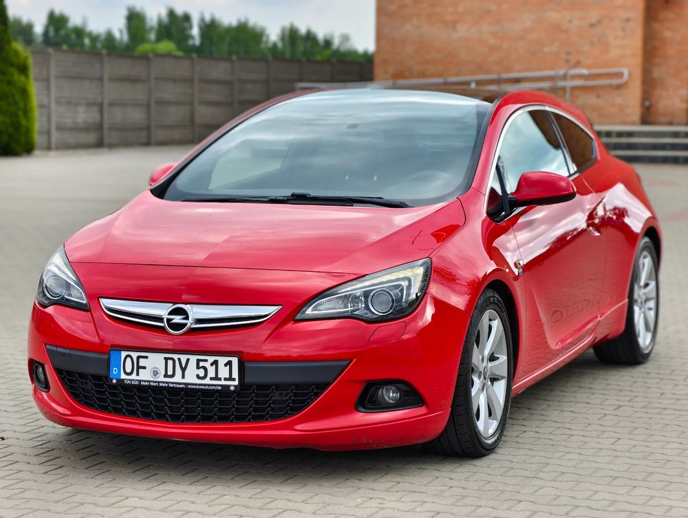 Opel Astra J 2.0 CDTI Sport 2012