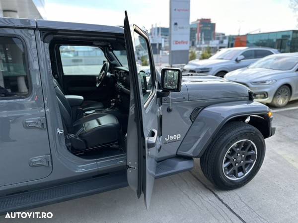 Jeep Gladiator 3.0L V6 Diesel AT8 4x4 264 CP Overland - 24