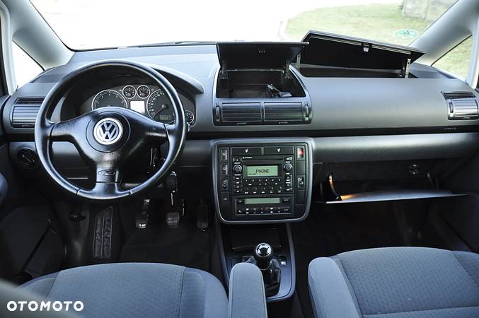 Volkswagen Sharan 1.9 TDI Automatik Comfortline - 31