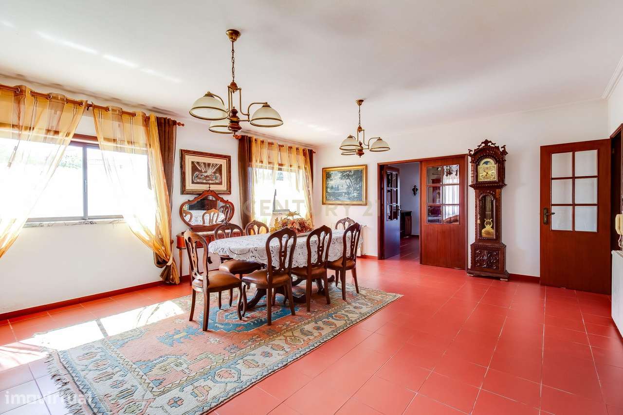 Excelente Moradia T4 localizada num lote de terreno de 934m2, em Vieir - Grande imagem: 4/43