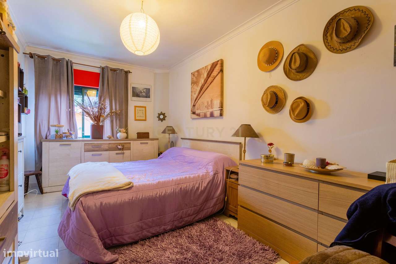 Andar de Moradia com Excelente Espaço Exterior / Terraço com 50 m² e S-22