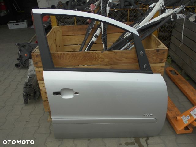 OPEL ZAFIRA B DRZWI PRAWE PRZÓD PRZEDNIE Z157 - 1