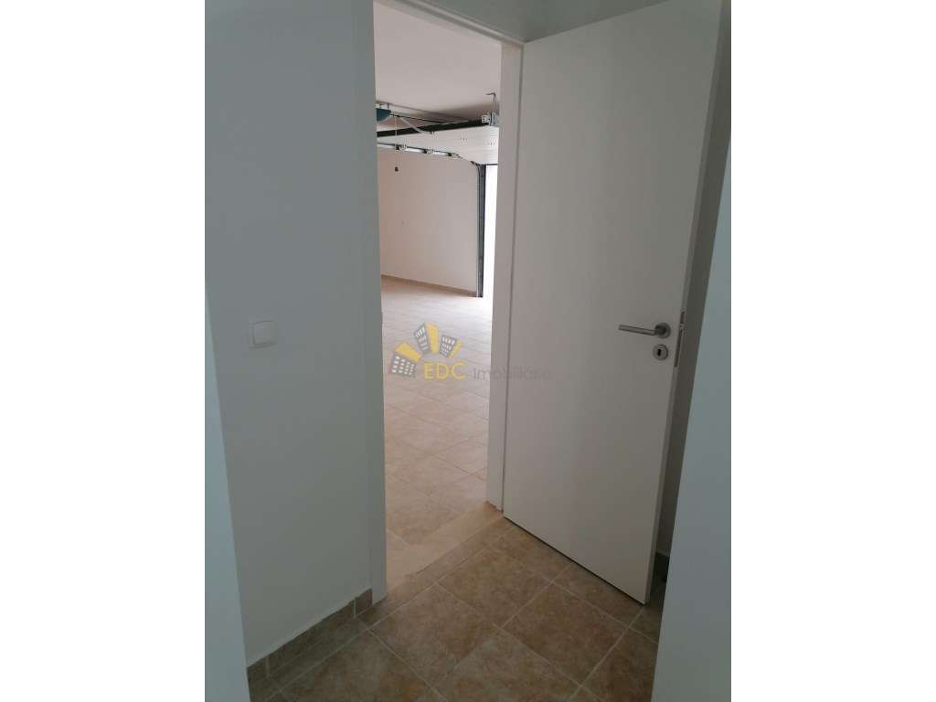 Moradia V3+1 Totalmente Remodelada no Centro da Ericeira e com vist...-40