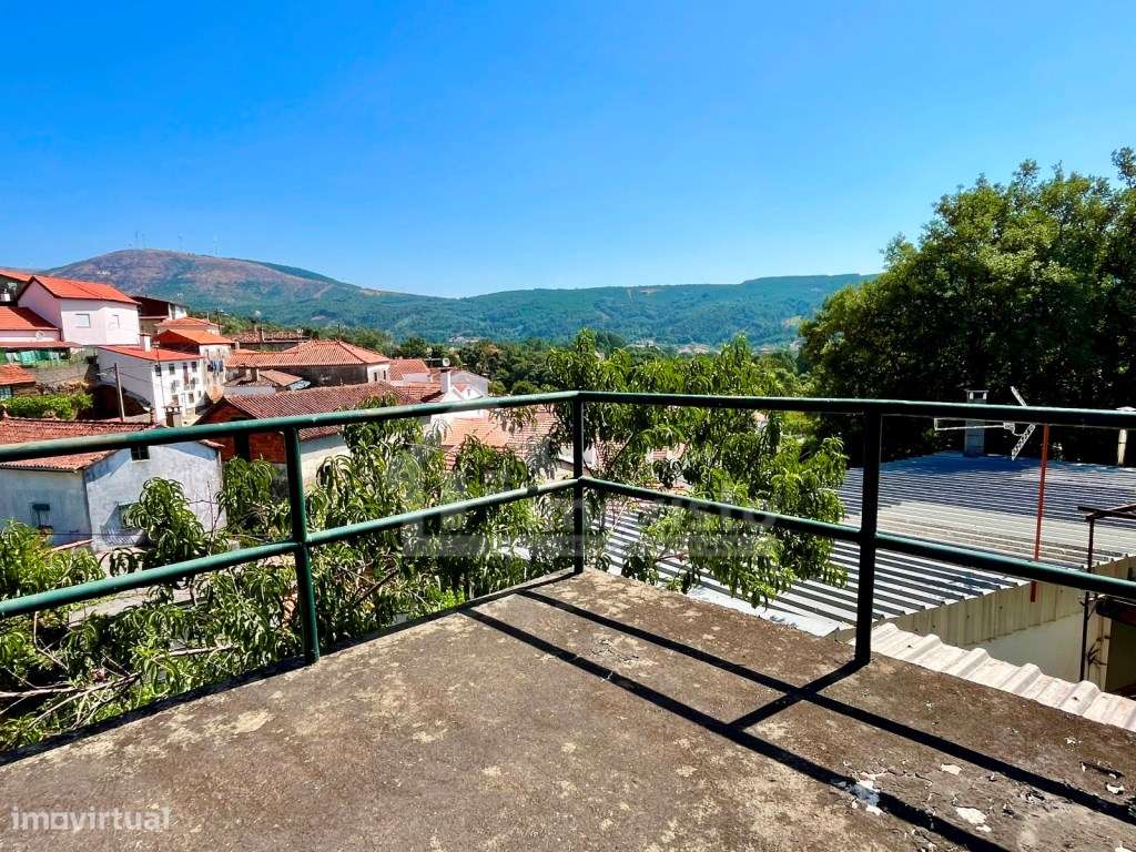 Moradia T4 pronta a habitar em Castanheira de Pera-18