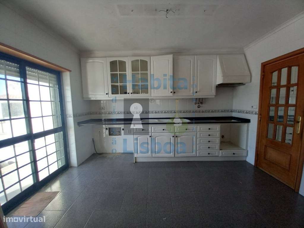 Moradia V4 + 1 em Ribamar - Vista Mar-12