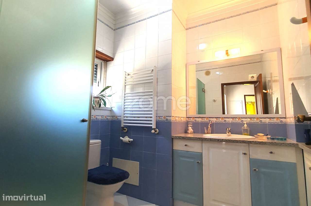 Moradia Isolada com piscina e bastante soalheira-12