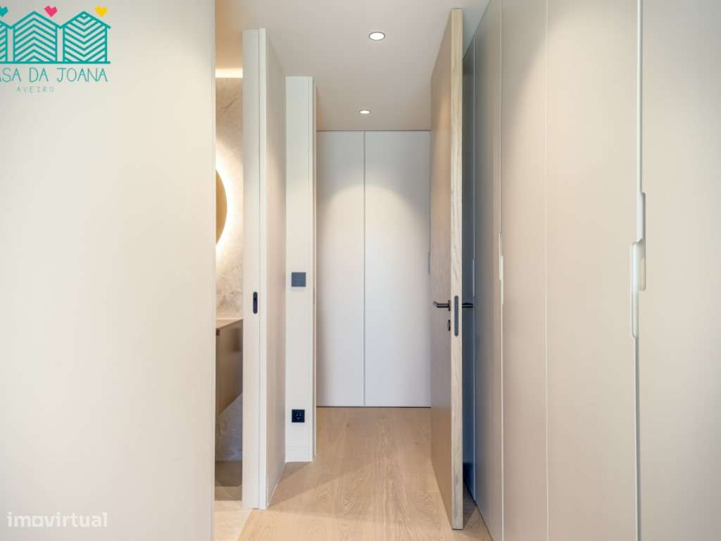 Moradia T5+1 com Piscina em Cascais-32
