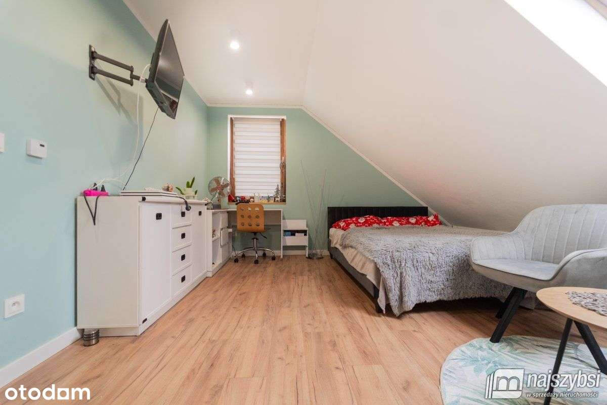 Białuń k. Goleniowa, umeblowany dom z 2022 r.-14