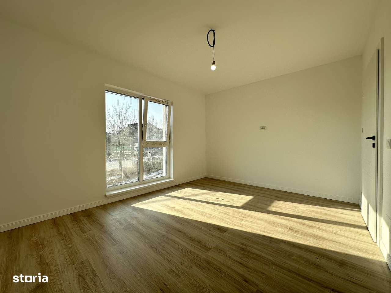 Finalizata! Casa 3 camere D 2 bai 86mp zona Bucium Visan-4