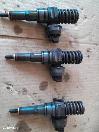 injector injectoare audi a4 b7 1.9tdi bke brb skoda fabia vw polo ibiza 1.4tdi bms ct 038130073bp - 1