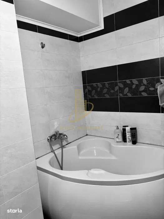 Apartament de 3 camere, decomandat, 70 mp., zona Calea Moldovei-6