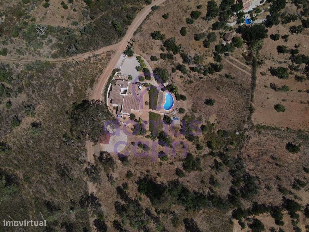 Moradia T3 com Piscina e Terreno em Porto Carvalhoso - Tavira-41