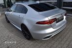 Jaguar XE 2.0 D180 AWD R-Dynamic SE - 31