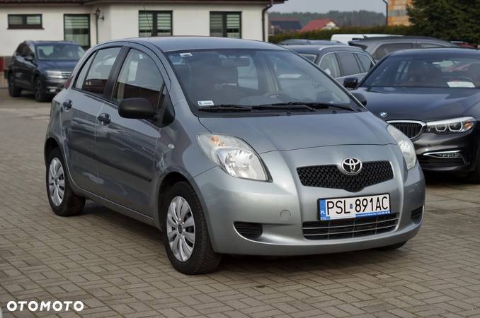 Toyota Yaris 1.0 Luna A/C - 3