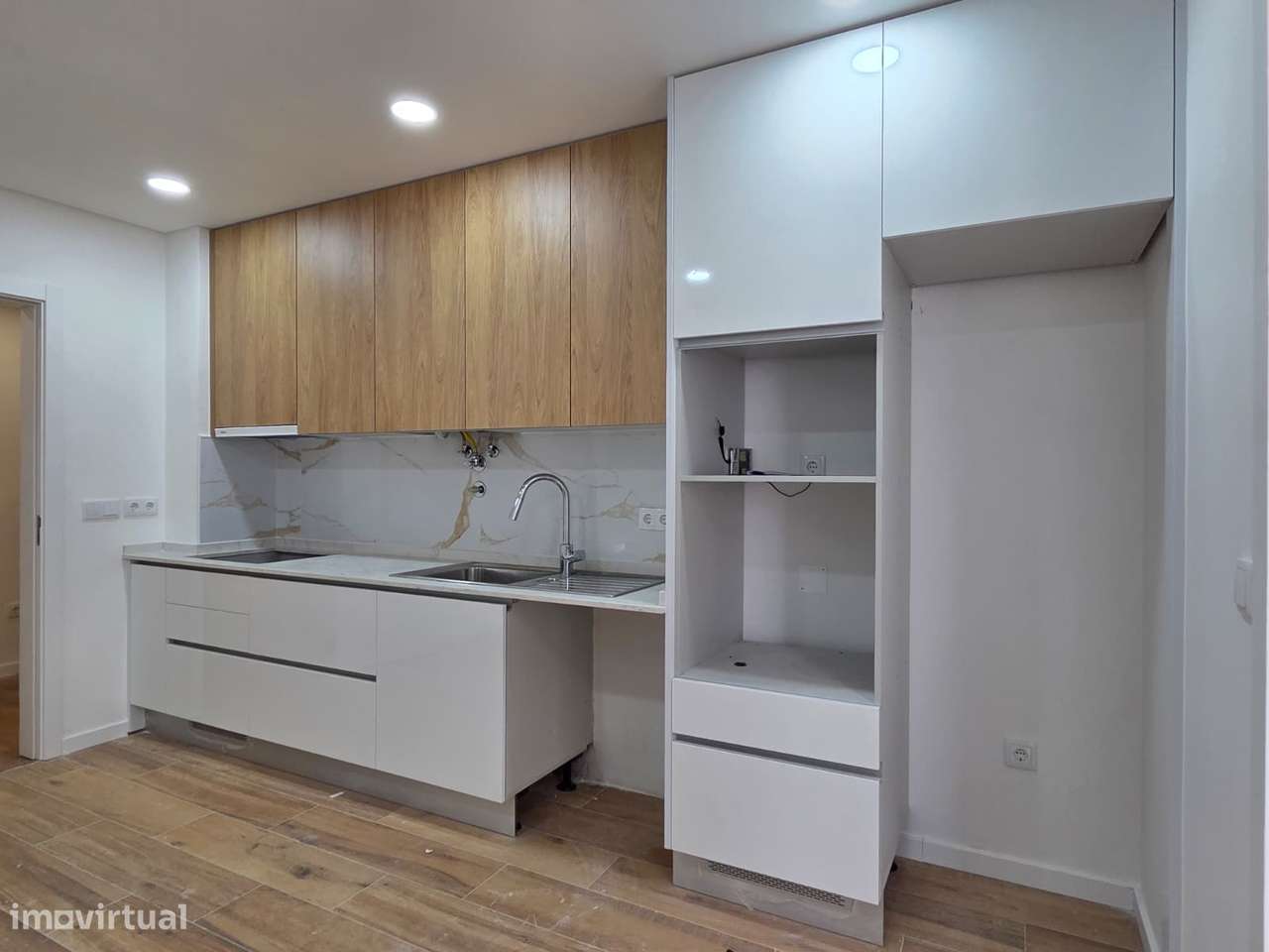 Apartamento de 4 assoalhadas em Coruche - Grande imagem: 2/23