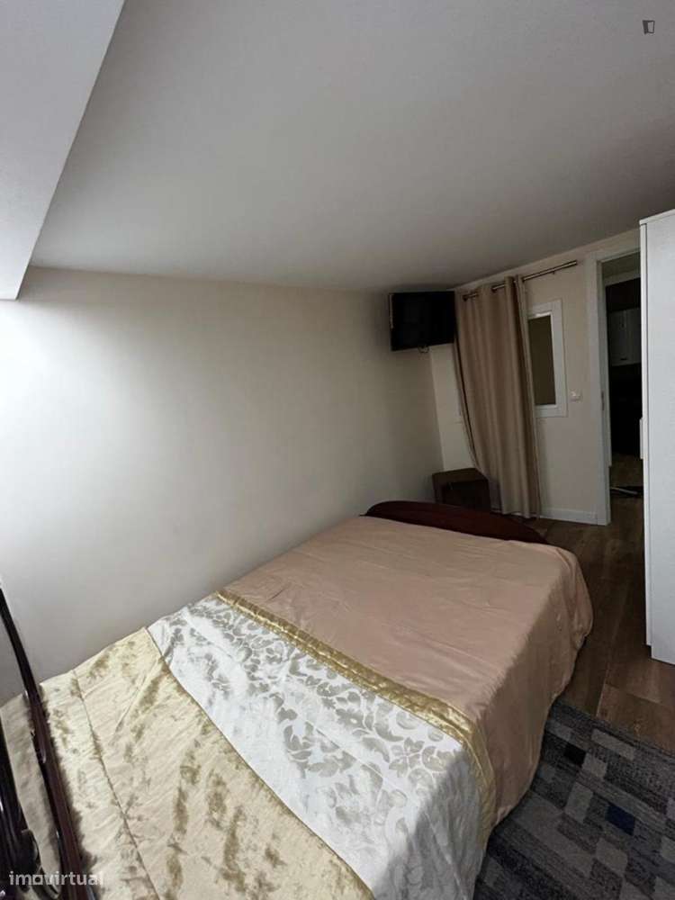 Quarto - localizado em Lisbon - Grande imagem: 3/10