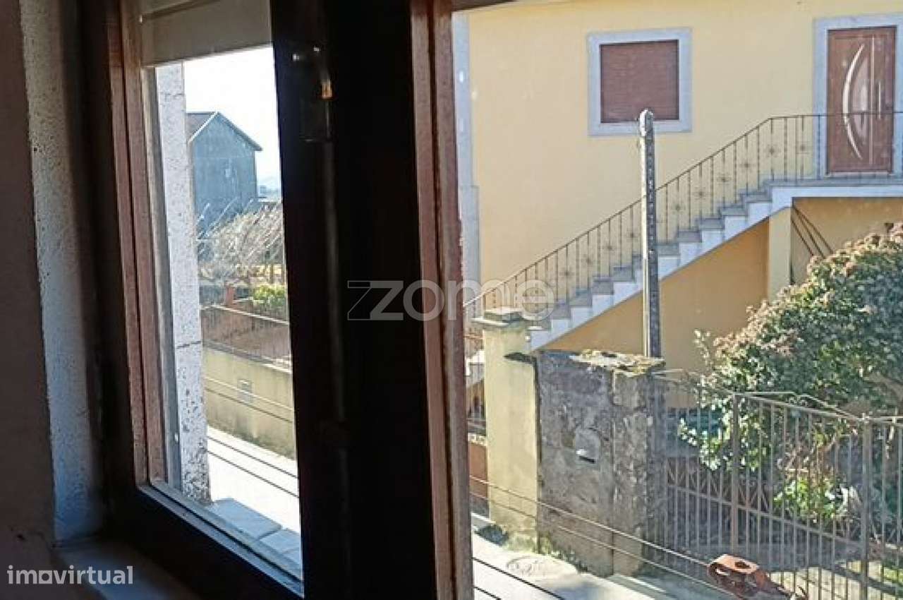 Moradia tradicional T2 de 2 pisos a 15 min de Vila Real | Guiães-36